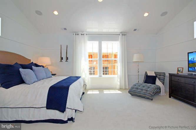 114 Mill Pond Road Frederick, MD 21701 - Photo 15 of 27 Bedroom (Master)