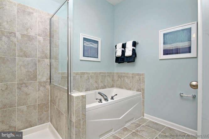 114 Mill Pond Road Frederick, MD 21701 - Photo 19 of 27 Bath (Master)