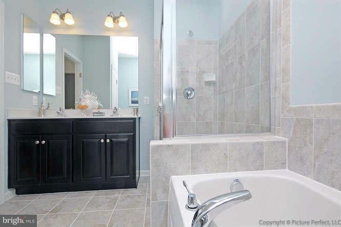 114 Mill Pond Road Frederick, MD 21701 - Photo 21 of 27 Bath (Master)