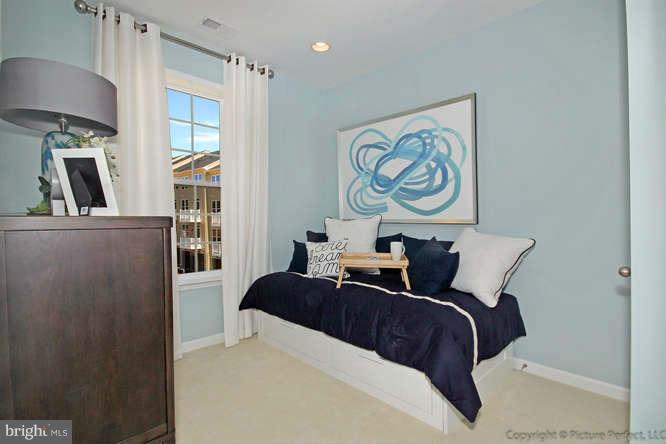 114 Mill Pond Road Frederick, MD 21701 - Photo 24 of 27 Bedroom