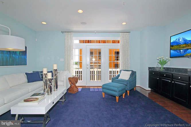 114 Mill Pond Road Frederick, MD 21701 - Photo 6 of 27 Family Room