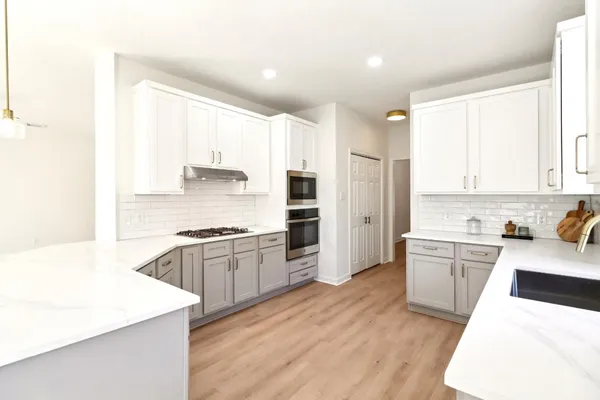 $469,900 | 30122 Falher Drive, Spring, TX 77386