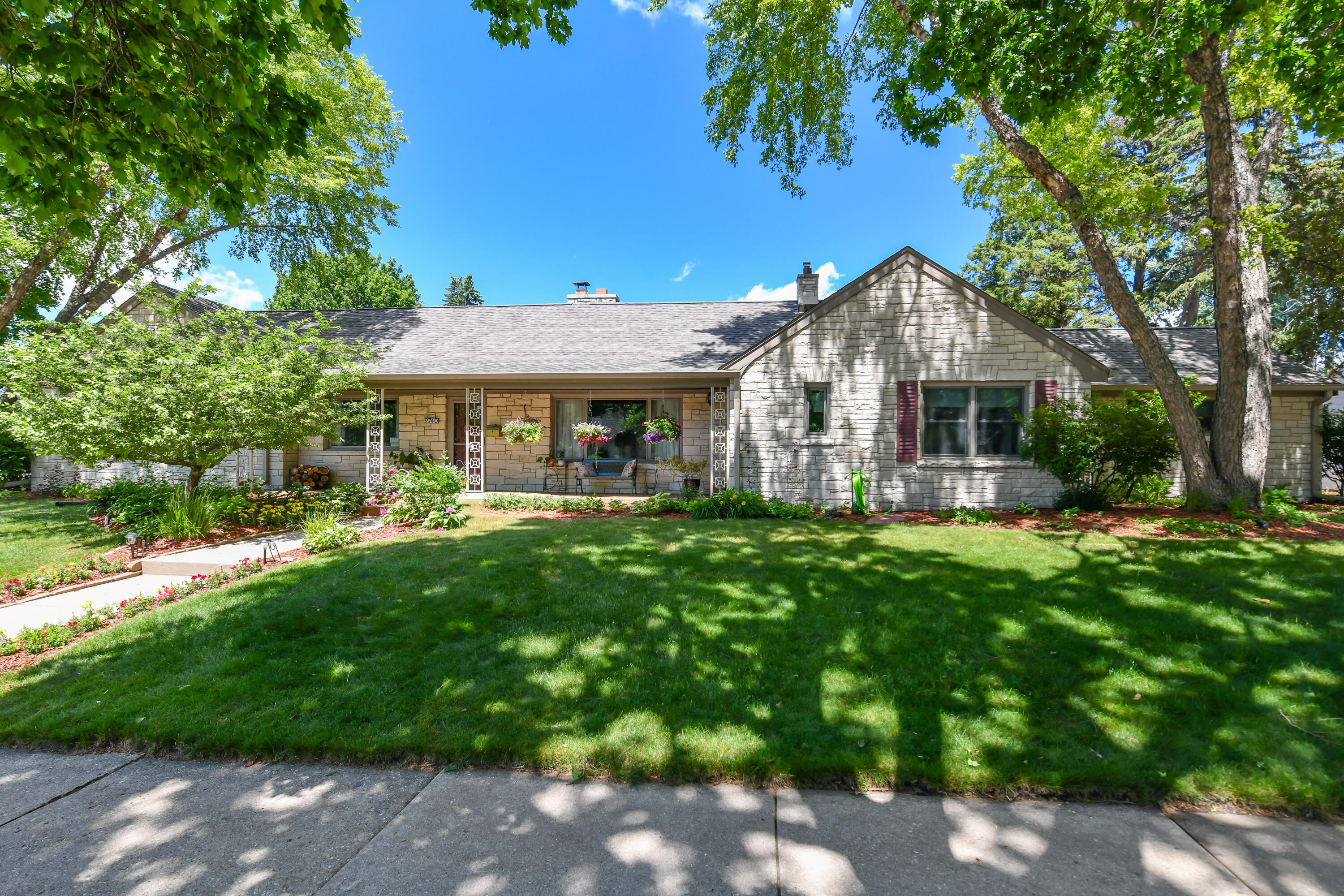 9740 West Center Street Milwaukee, WI 53222 - Photo 45 of 49 So Much Curb Appeal