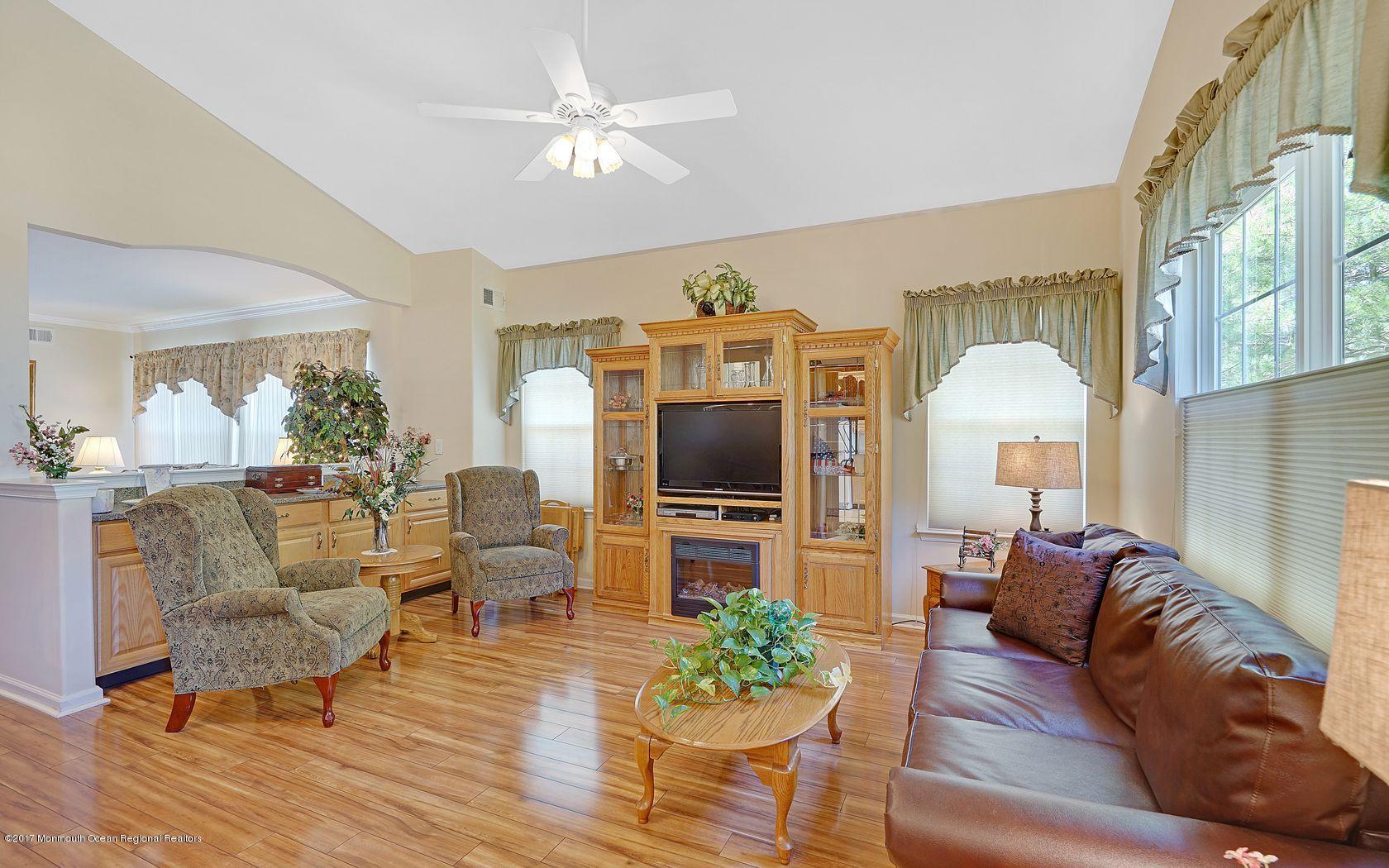 73 Drayton Road Manchester Township, NJ 08759 - Photo 14 of 34 Family Room