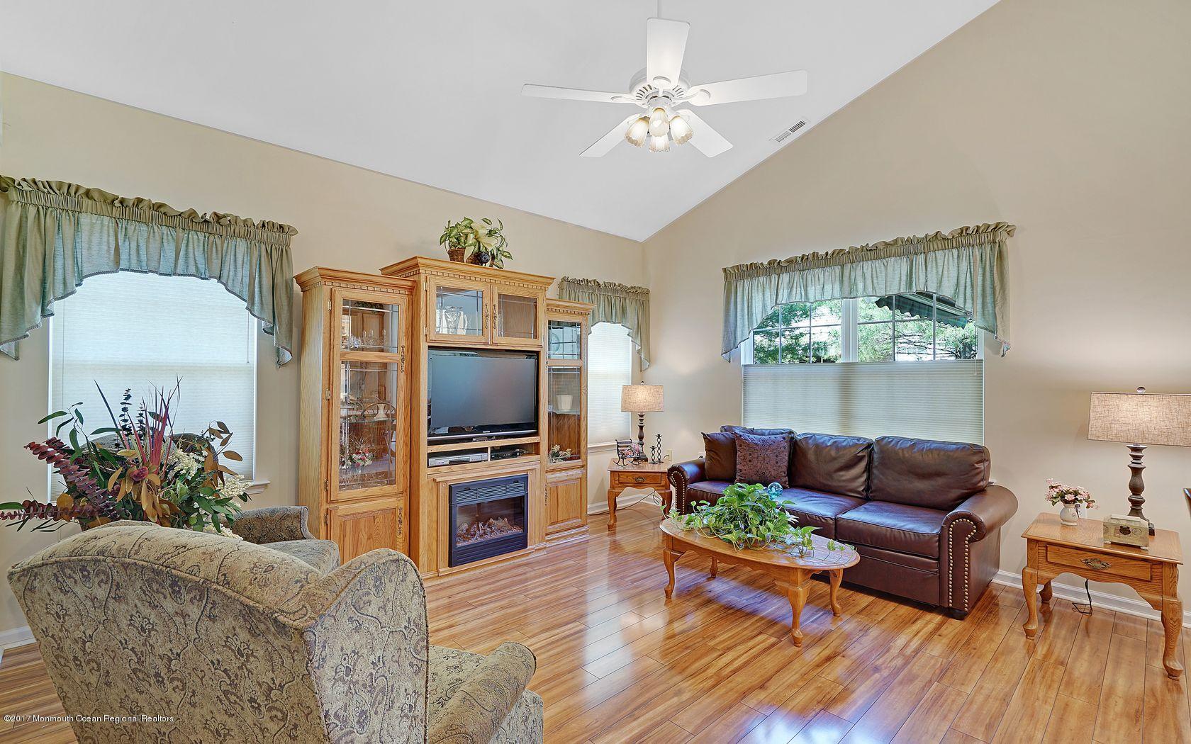 73 Drayton Road Manchester Township, NJ 08759 - Photo 15 of 34 Family Room