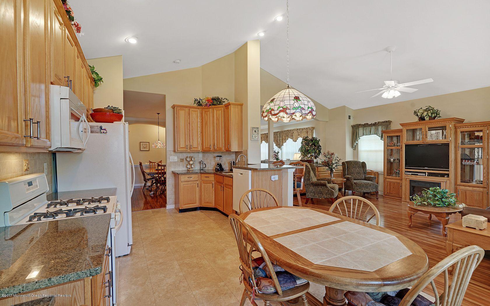 73 Drayton Road Manchester Township, NJ 08759 - Photo 19 of 34 Kitchen