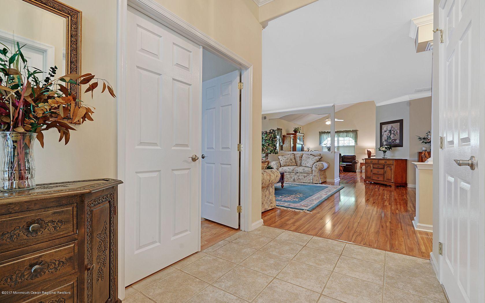 73 Drayton Road Manchester Township, NJ 08759 - Photo 7 of 34 Foyer