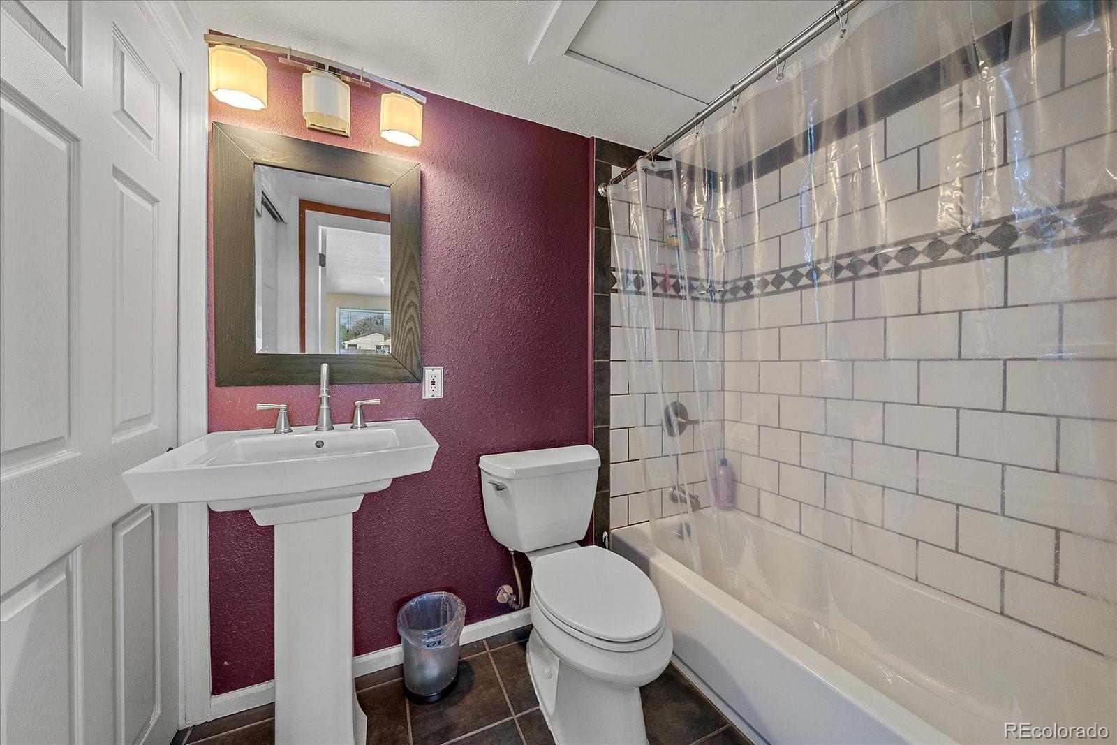 3040 Grape Street Denver, CO 80207 - Photo 15 of 31