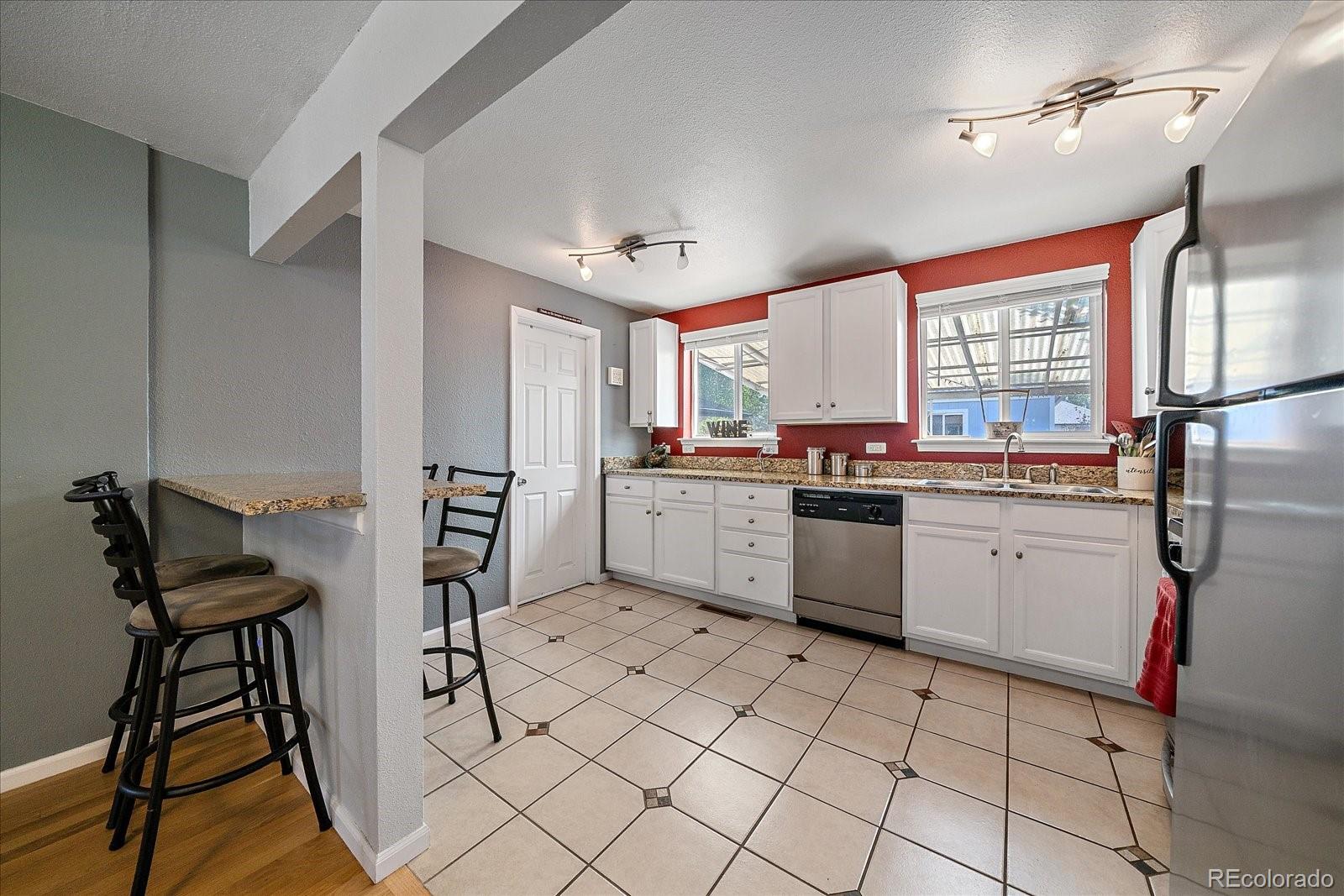 3040 Grape Street Denver, CO 80207 - Photo 8 of 31