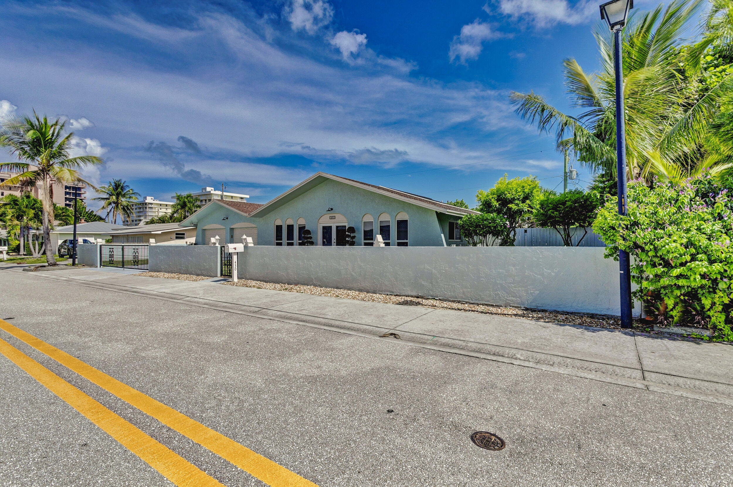 430 Mars Way Juno Beach, FL 33408 - Photo 4 of 65 03_320a2503