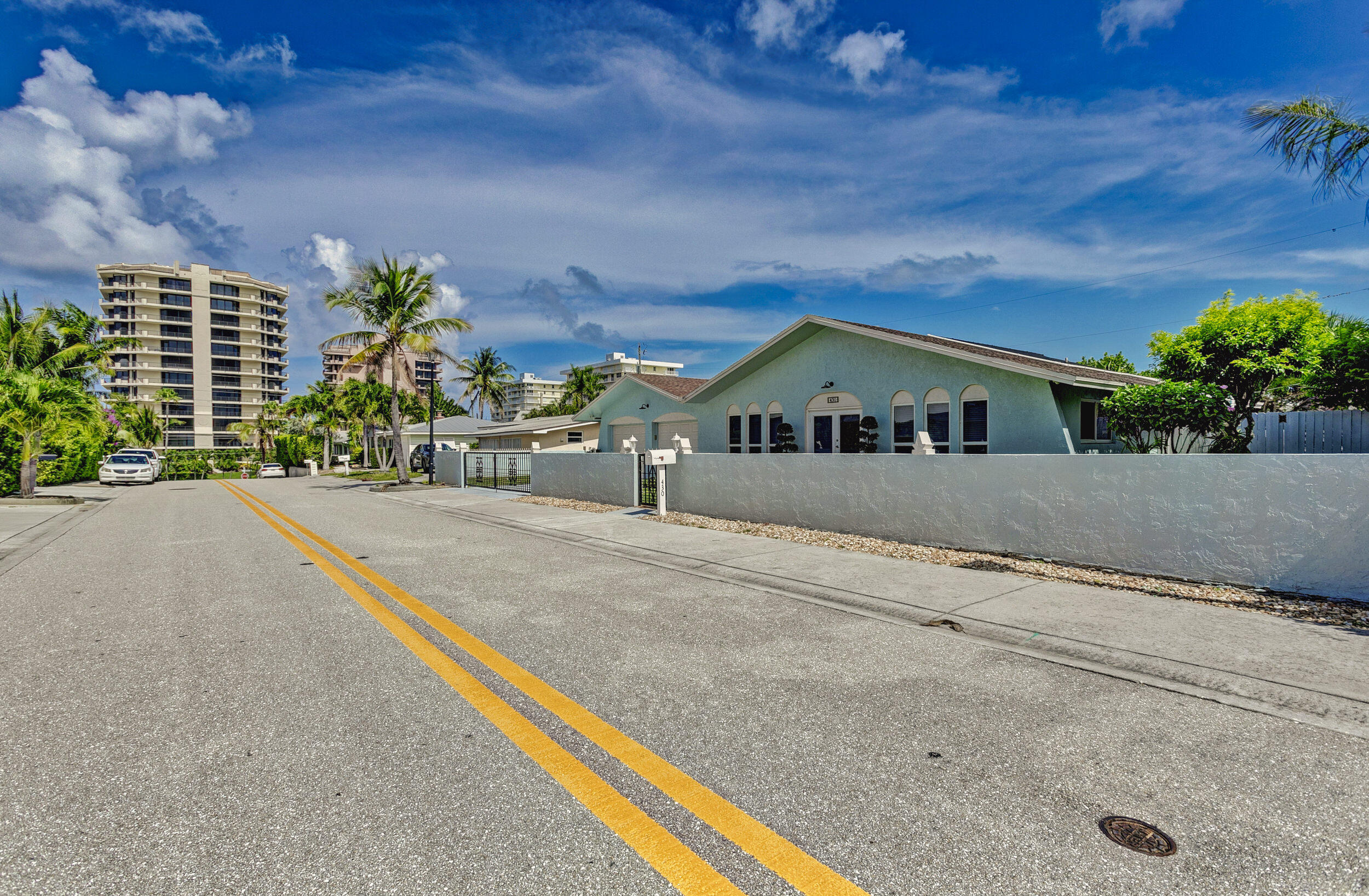 430 Mars Way Juno Beach, FL 33408 - Photo 5 of 65 04_320a2508