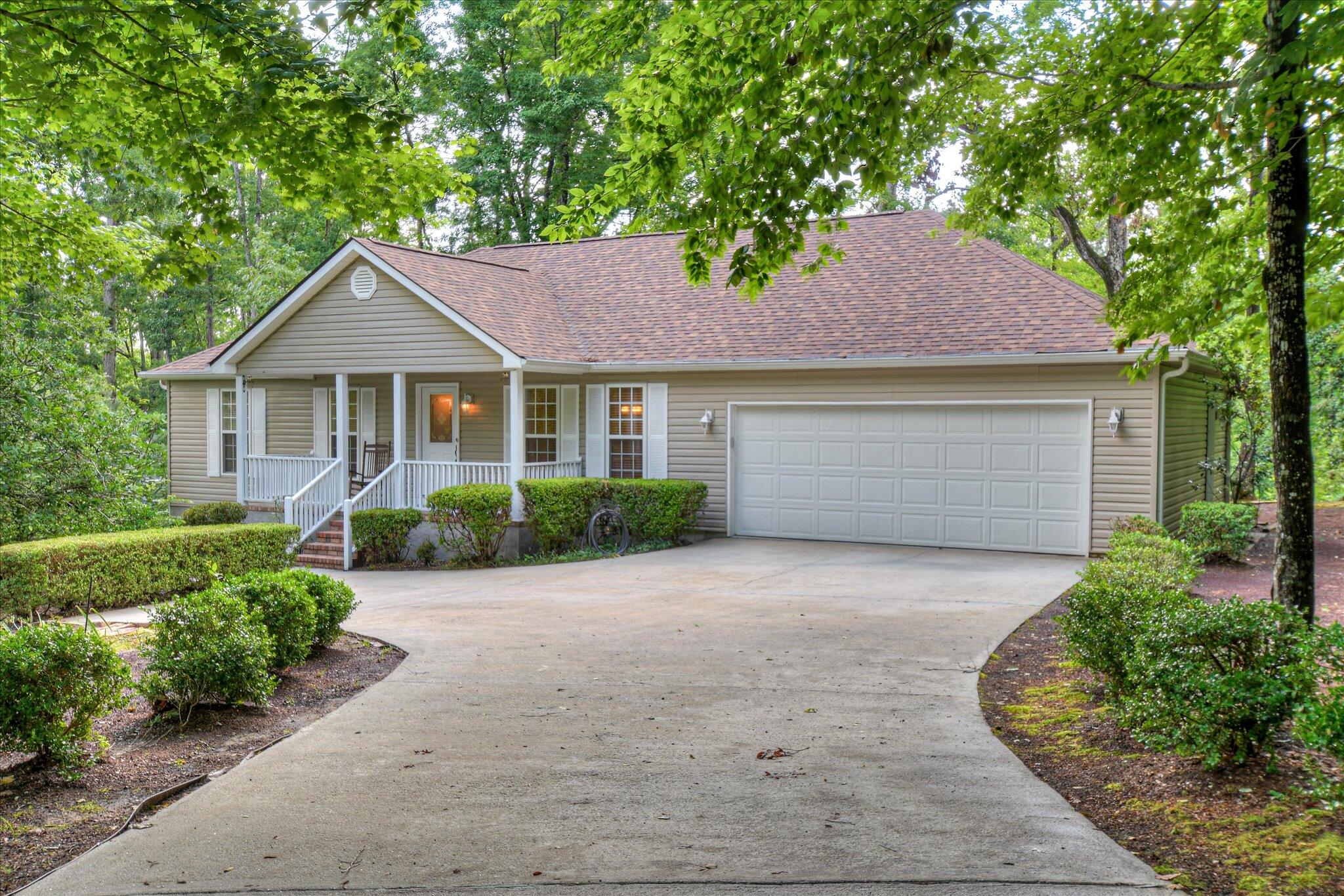 160 Crescent Drive McCormick, SC 29835 - Photo 1 of 58 01-201