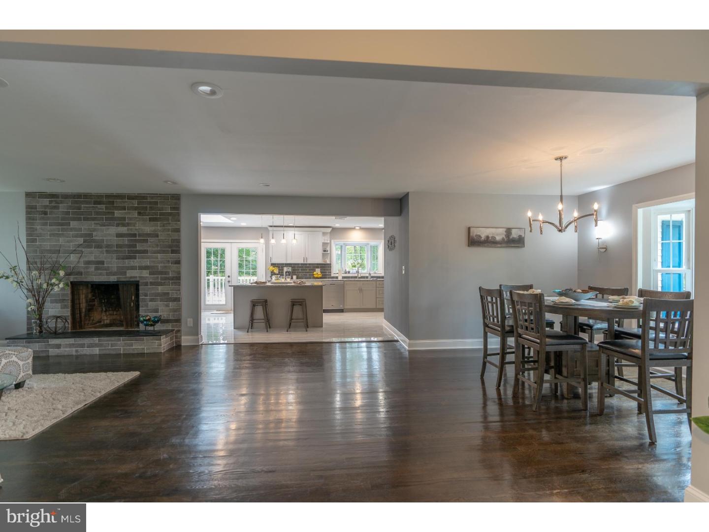 14 Pennington Lawrenceville Road Pennington, NJ 08534 - Photo 18 of 25 Living Room