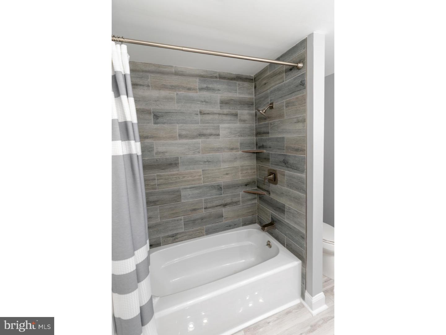 14 Pennington Lawrenceville Road Pennington, NJ 08534 - Photo 24 of 25 Bathroom