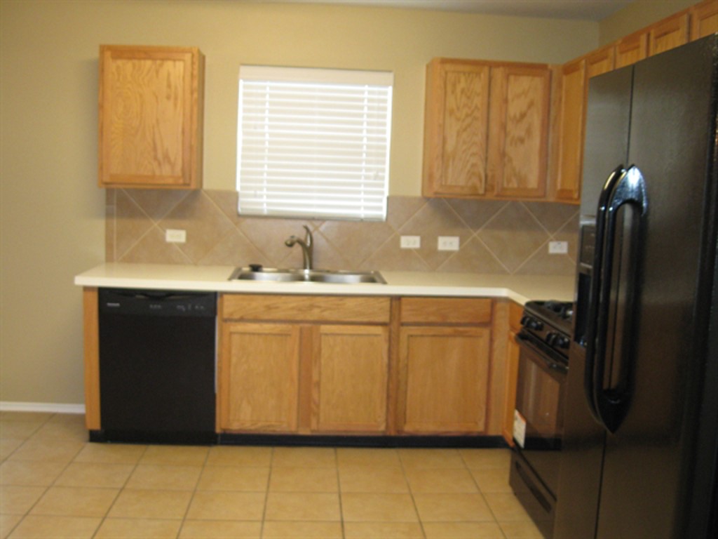 8319 Obsidian Court Rosharon, TX 77583 - Photo 2 of 13