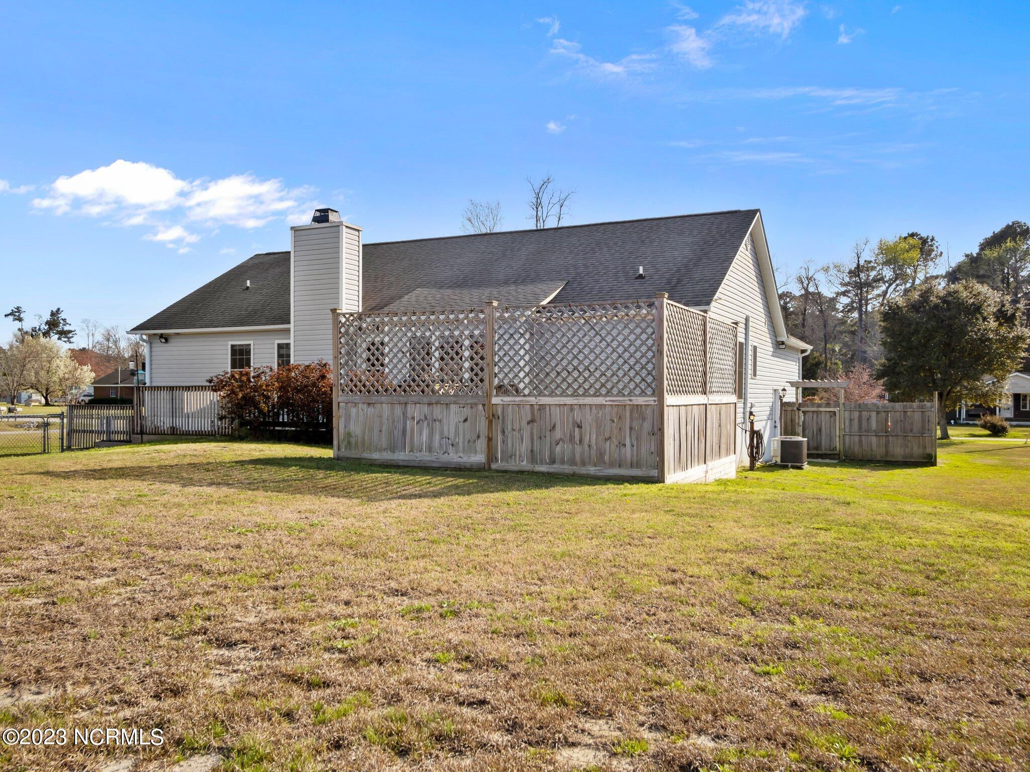 180 Peletier Loop Road Swansboro, NC 28584 - Photo 34 of 48 6-web-or-mls-06