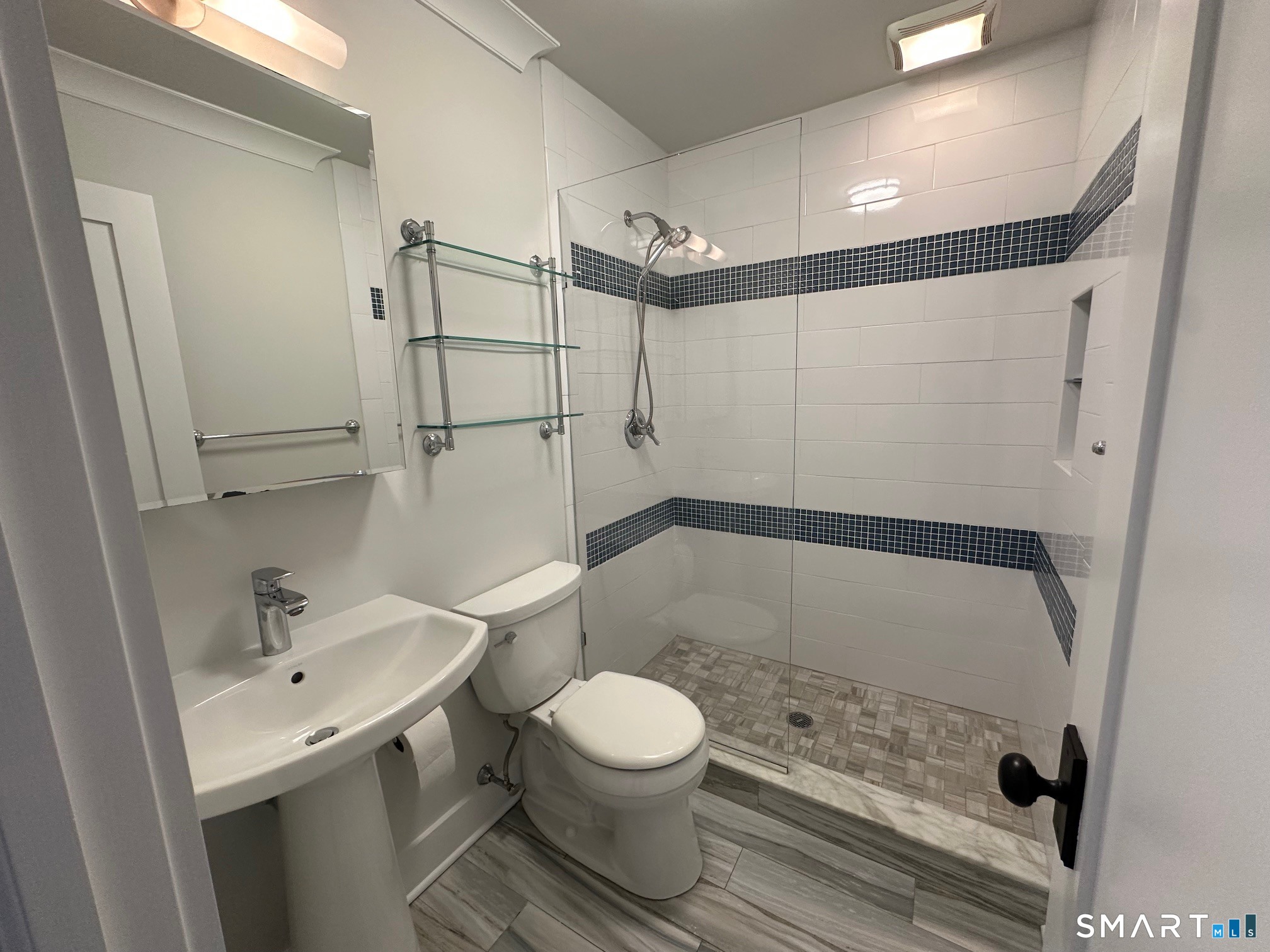 245 Unquowa Road, Unit 44 Fairfield, CT 06824 - Photo 17 of 24