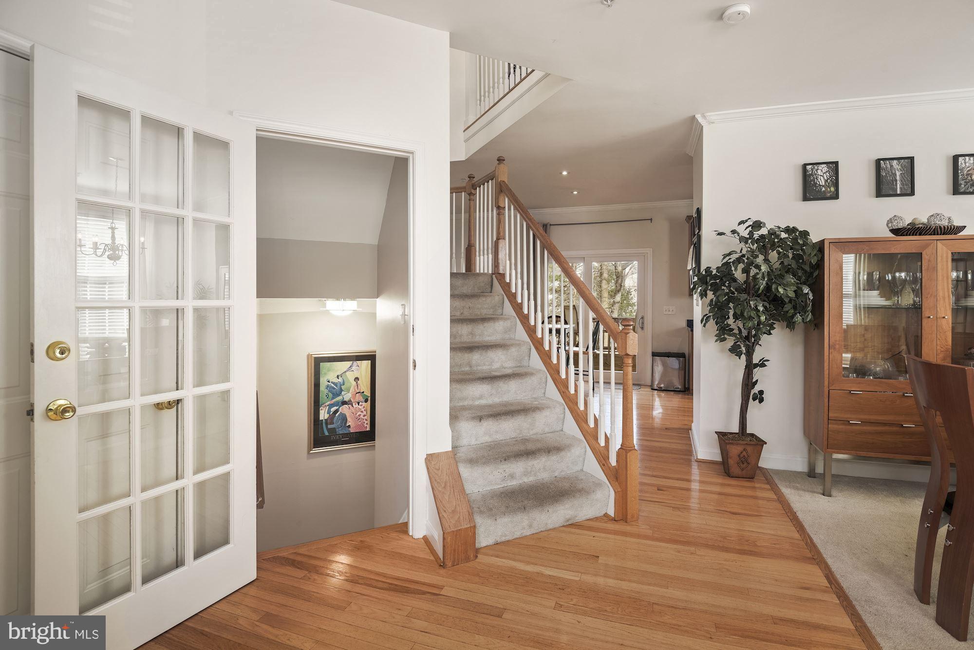 11203 Poplar Grove Court Laurel, MD 20708 - Photo 5 of 26 Stairway