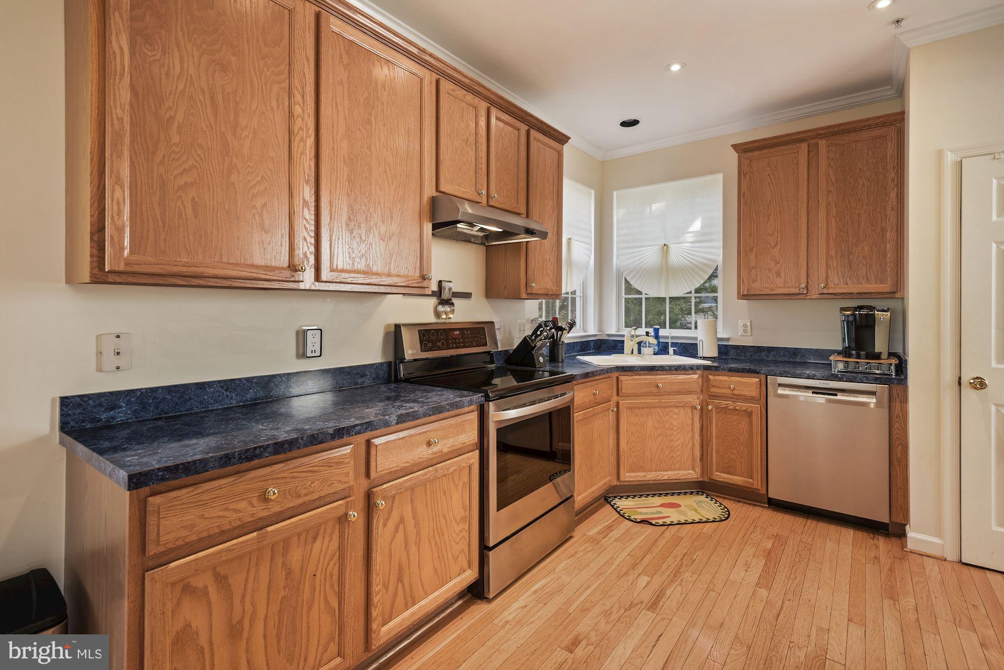 11203 Poplar Grove Court Laurel, MD 20708 - Photo 7 of 26 Kitchen