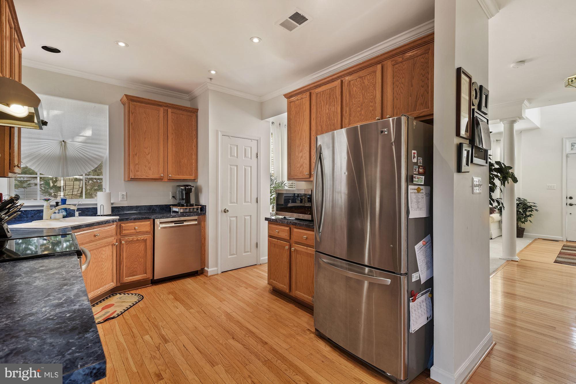 11203 Poplar Grove Court Laurel, MD 20708 - Photo 9 of 26 Kitchen