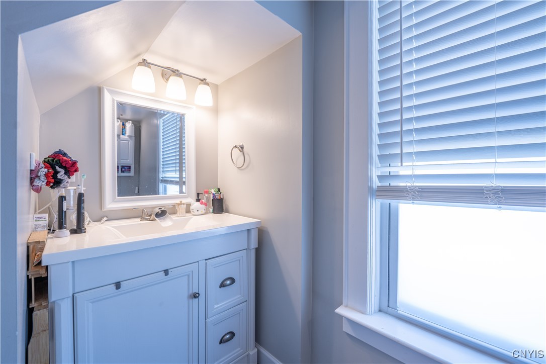 402 North Jay Street Rome, NY 13440 - Photo 28 of 49