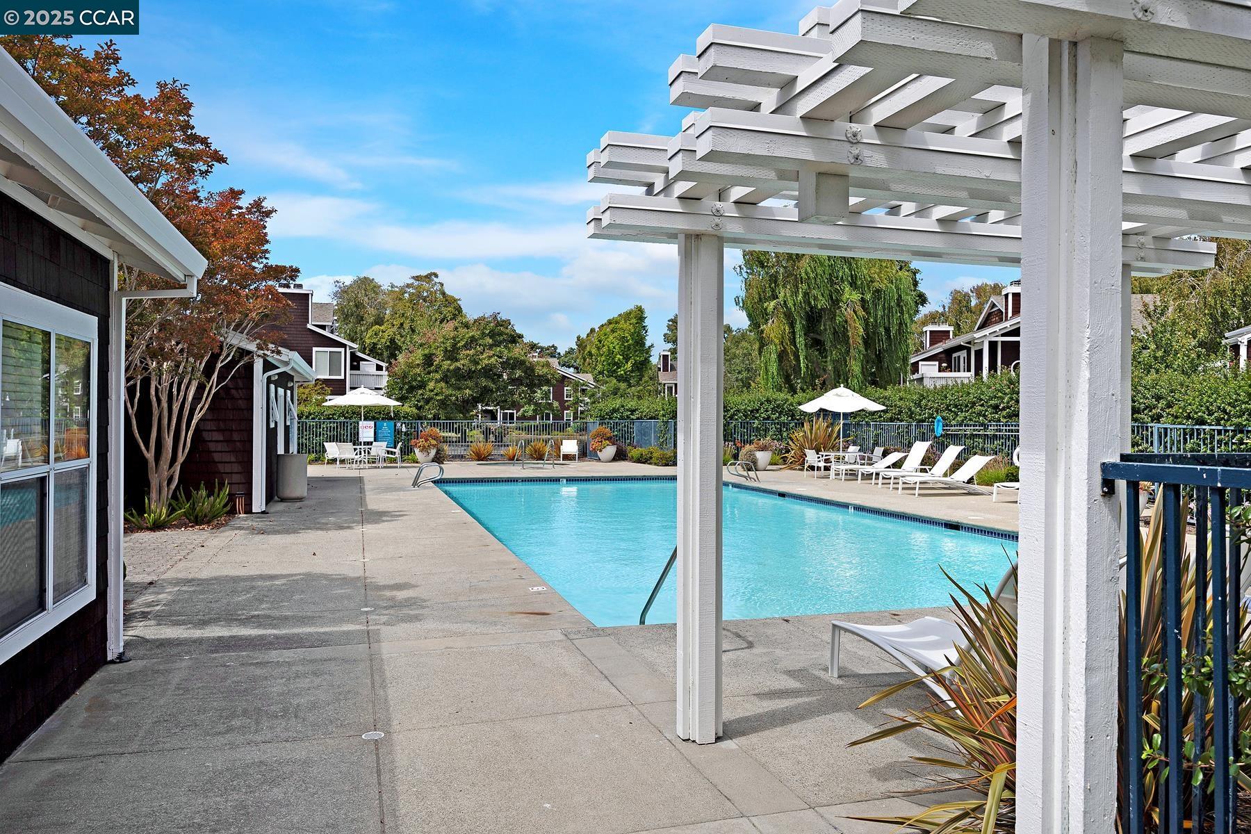 131 Bayside Court Richmond, CA 94804 - Photo 11 of 34