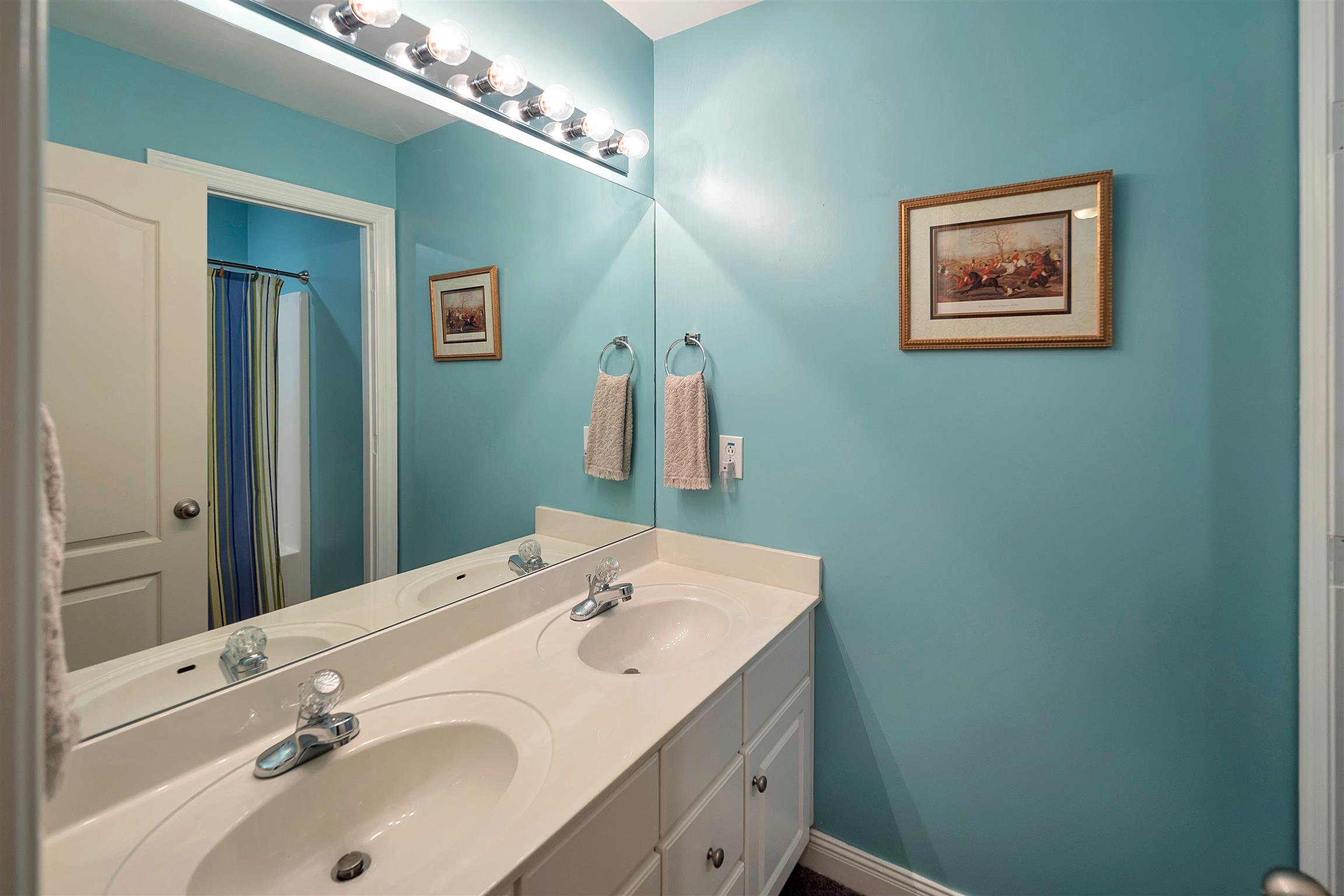 3136 Vera Valley Road Franklin, TN 37064 - Photo 17 of 24 Upstairs Bathroom