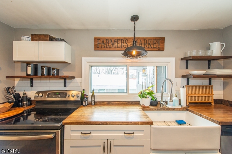 3 Bear Pond Trail Hopatcong, NJ 07821 - Photo 11 of 46