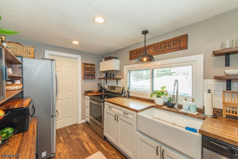 3 Bear Pond Trail Hopatcong, NJ 07821 - Photo 10 of 46