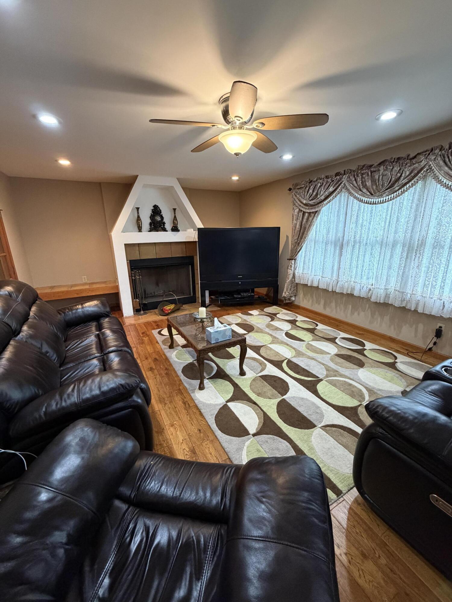 124 Beverly Drive Chesterton, IN 46304 - Photo 9 of 21 1500x2000