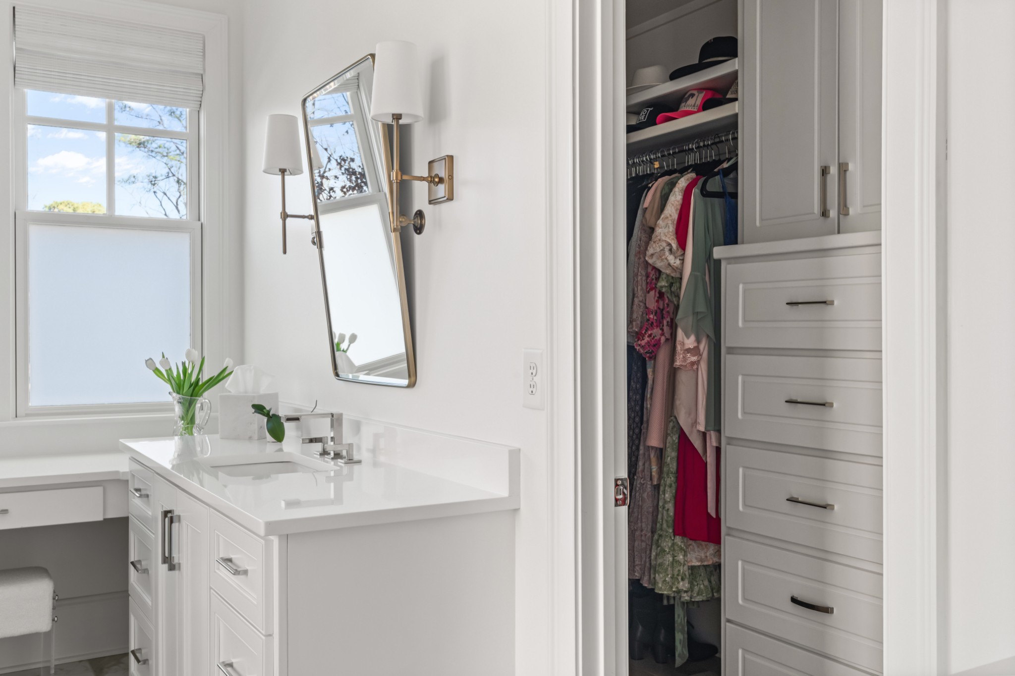 155 Splendor Ridge Drive Franklin, TN 37064 - Photo 22 of 70 a bathroom with a sink and a mirror