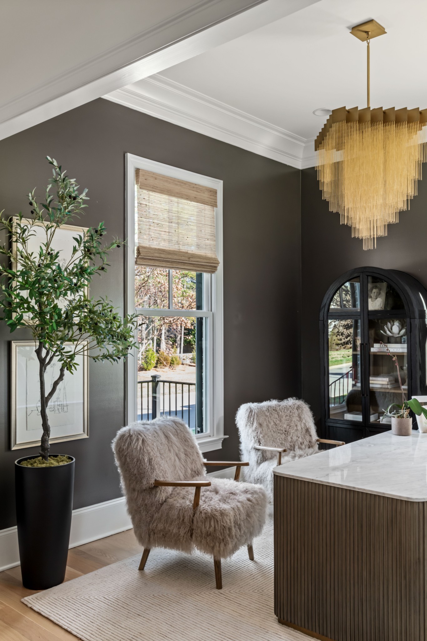 155 Splendor Ridge Drive Franklin, TN 37064 - Photo 5 of 70 a living room with furniture and a potted plant