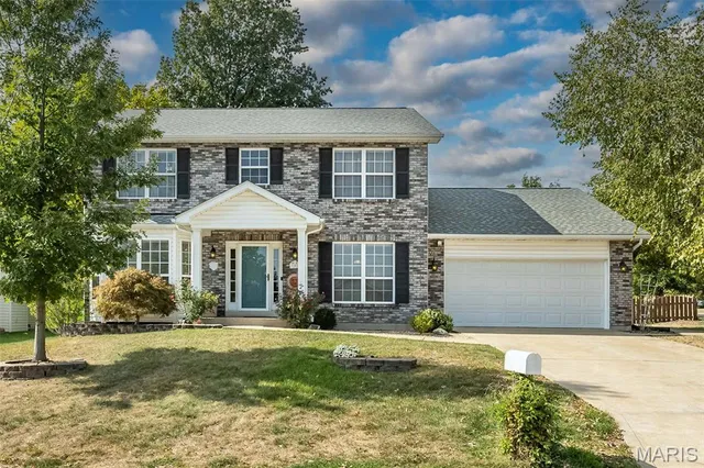 $430,000 | 999 Reddington Oaks Court, St. Charles, MO 63304