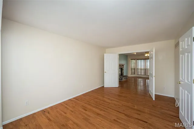 $430,000 | 999 Reddington Oaks Court, St. Charles, MO 63304