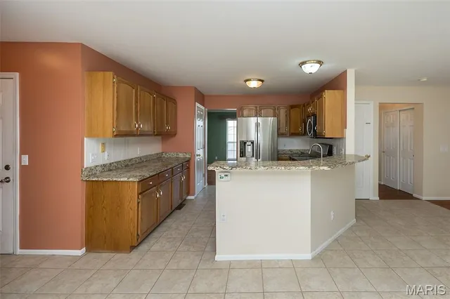 $430,000 | 999 Reddington Oaks Court, St. Charles, MO 63304