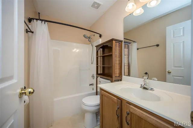 $430,000 | 999 Reddington Oaks Court, St. Charles, MO 63304