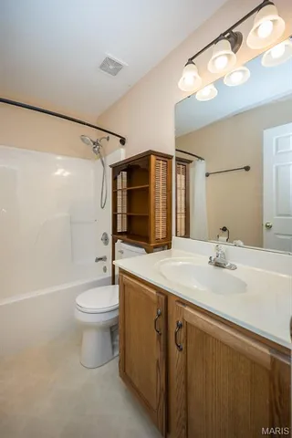 $430,000 | 999 Reddington Oaks Court, St. Charles, MO 63304