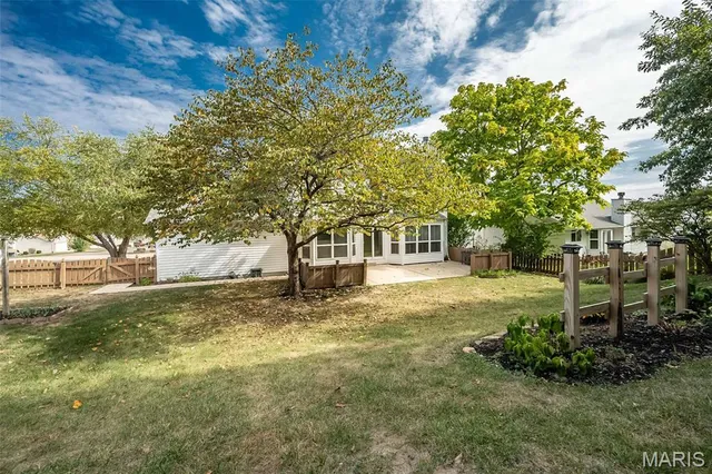 $430,000 | 999 Reddington Oaks Court, St. Charles, MO 63304