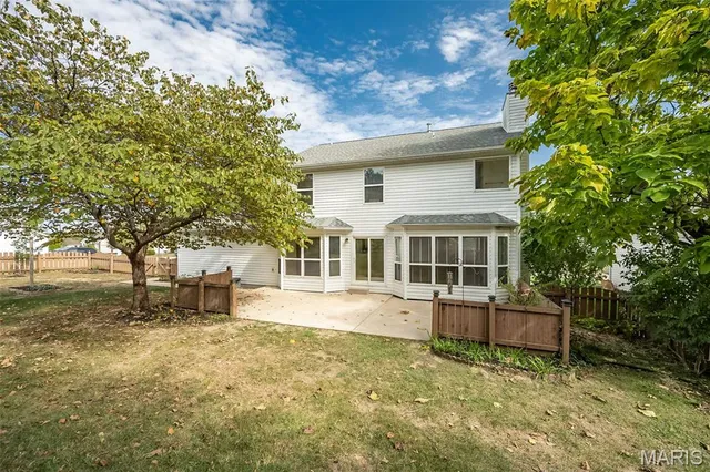 $430,000 | 999 Reddington Oaks Court, St. Charles, MO 63304