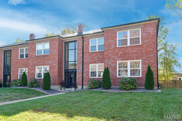 $1,650 | 8154 Whitburn Drive, Unit 2W, St. Louis, MO 63105