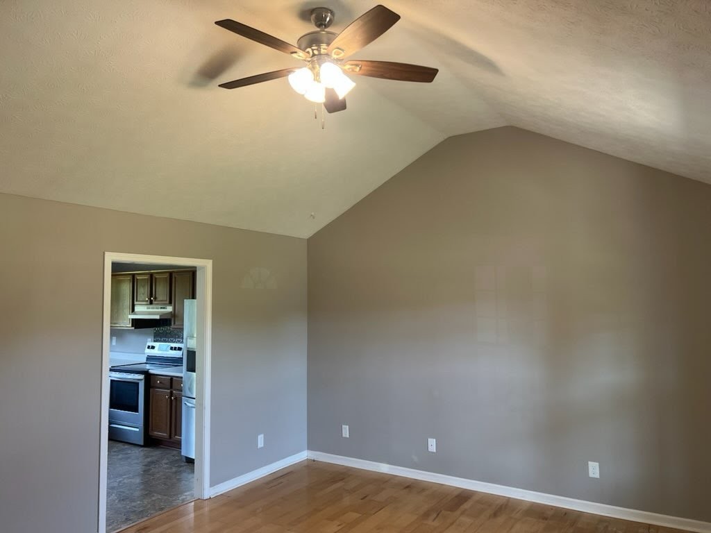 206 Coates Road, Unit B Franklin, KY 42134 - Photo 3 of 11