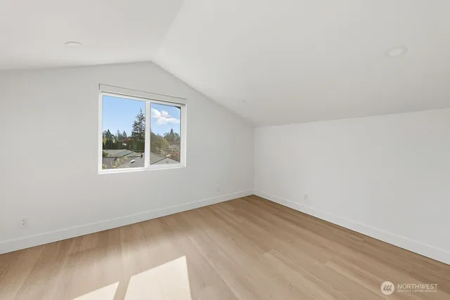 $3,850 | 11738 Phinney Avenue North, Unit A, Seattle, WA 98133