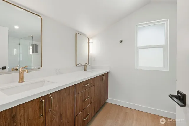 $3,850 | 11738 Phinney Avenue North, Unit A, Seattle, WA 98133