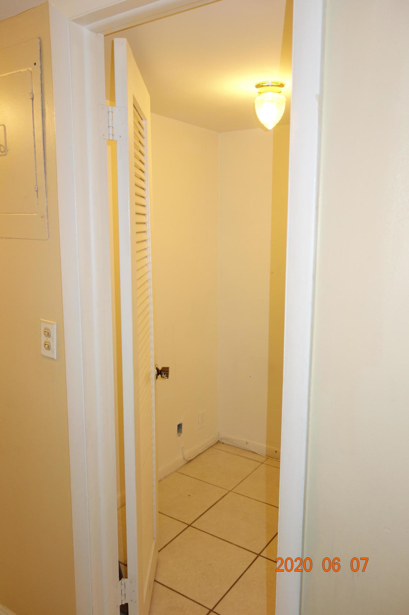 8900 West Sample Road, Unit 106 Coral Springs, FL 33065 - Photo 5 of 22 DSC08507