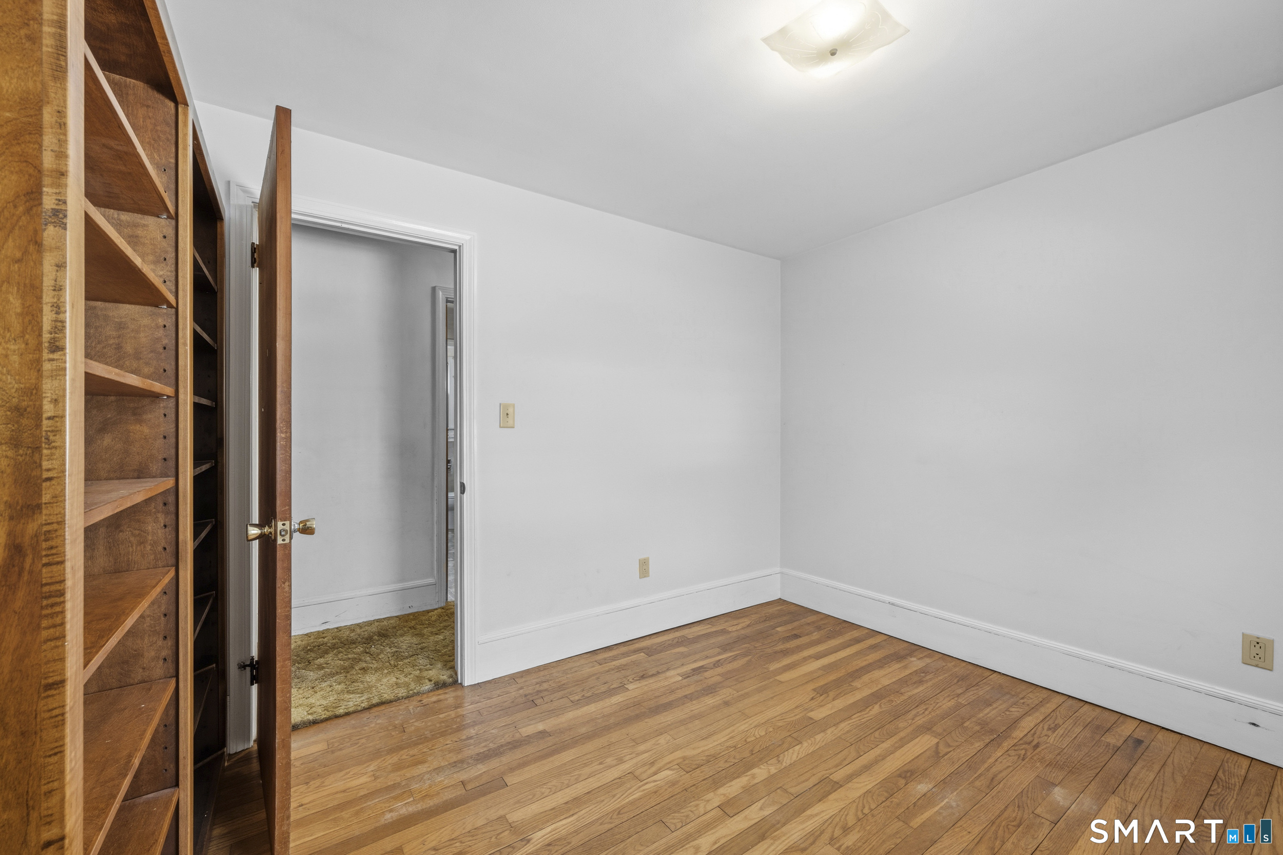 42 Clift Lane Groton, CT 06355 - Photo 13 of 36