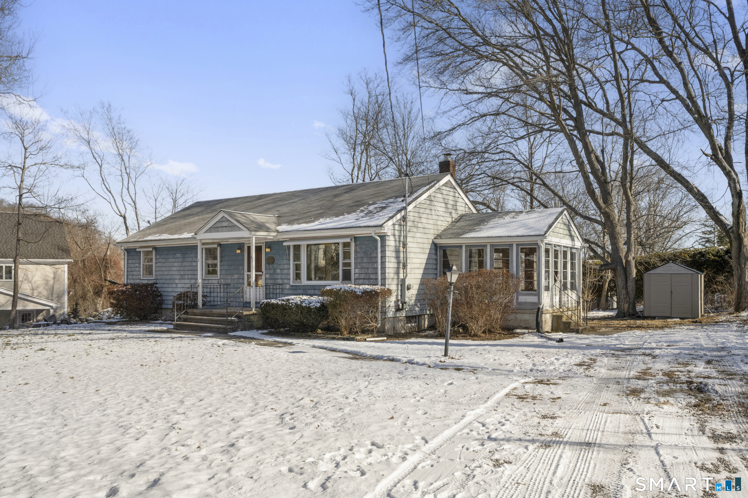 42 Clift Lane Groton, CT 06355 - Photo 2 of 36