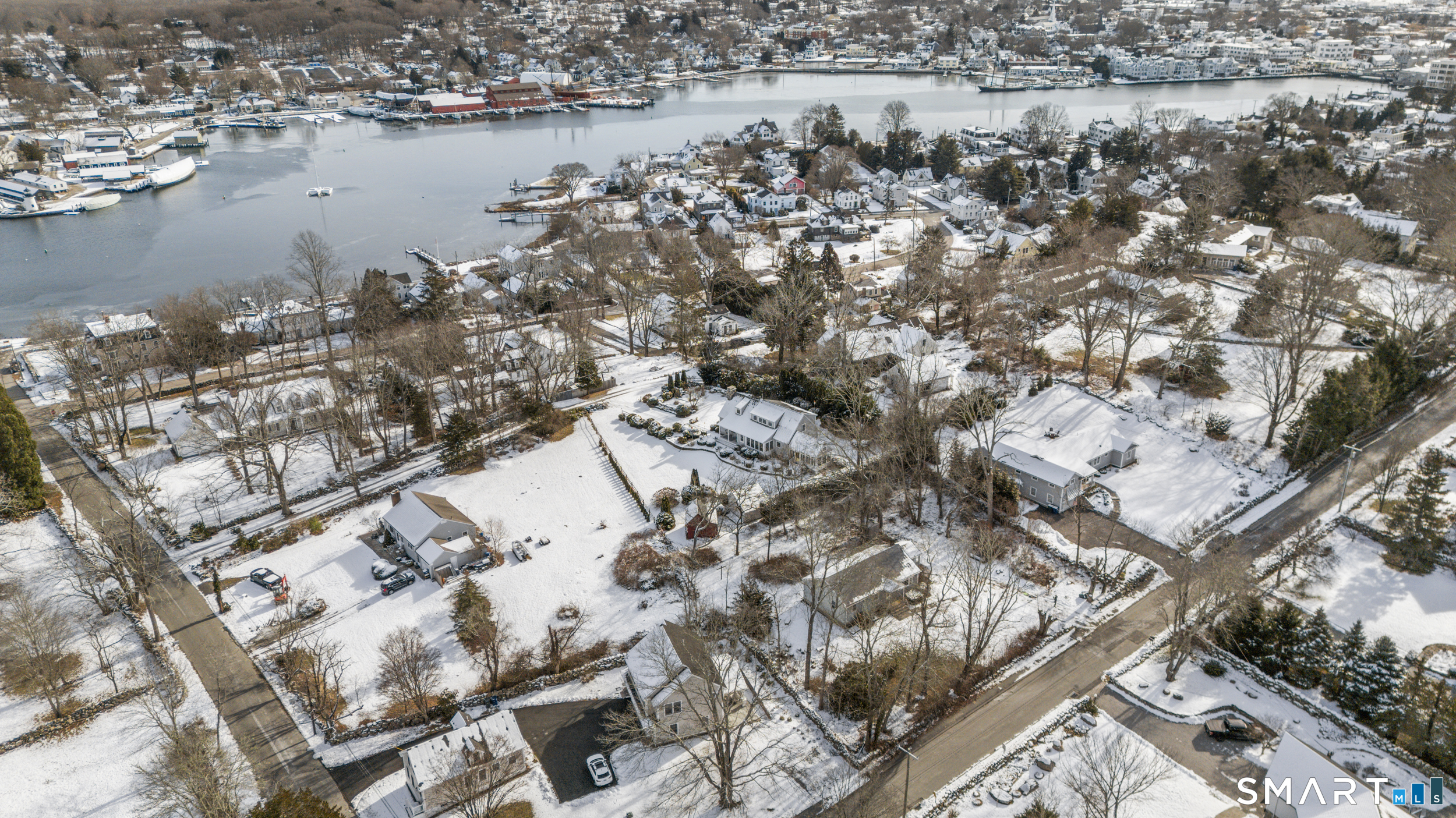 42 Clift Lane Groton, CT 06355 - Photo 31 of 36