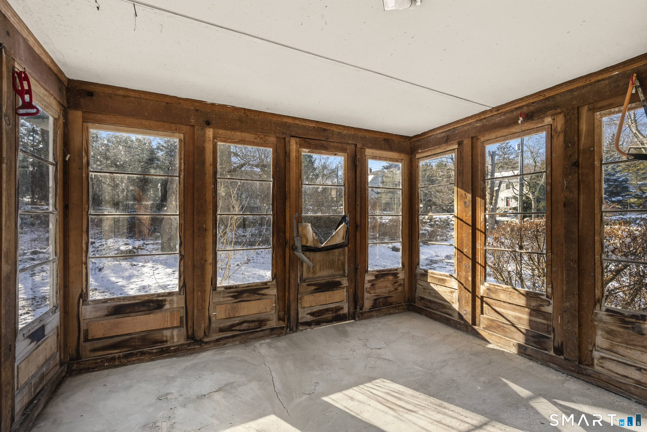 42 Clift Lane Groton, CT 06355 - Photo 10 of 36