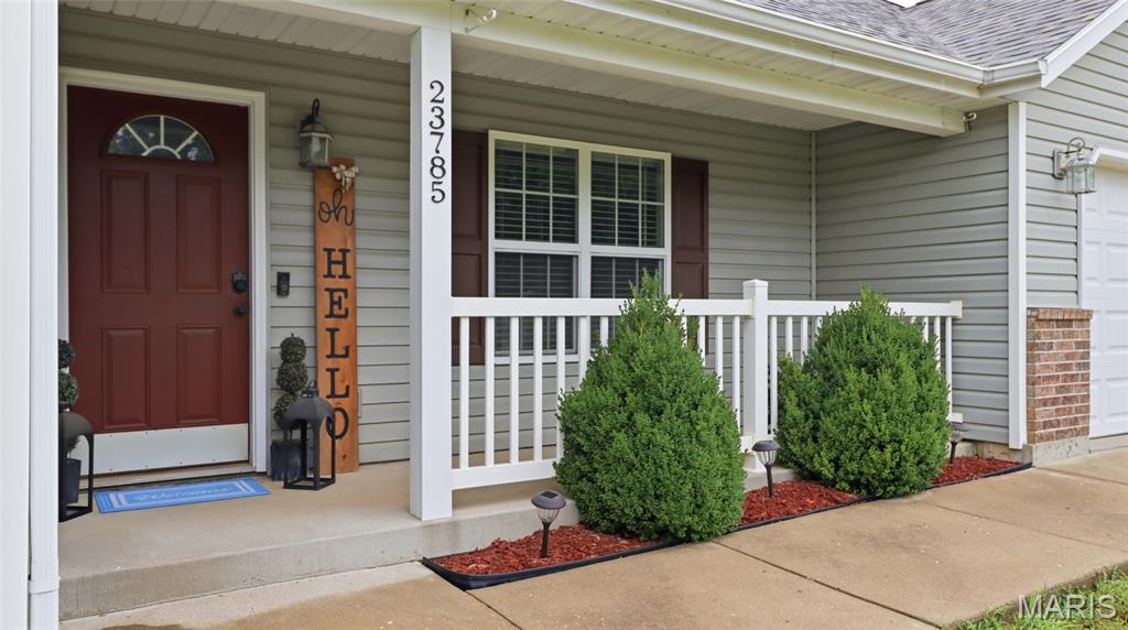 23785 Risen Road Waynesville, MO 65583 - Photo 2 of 31
