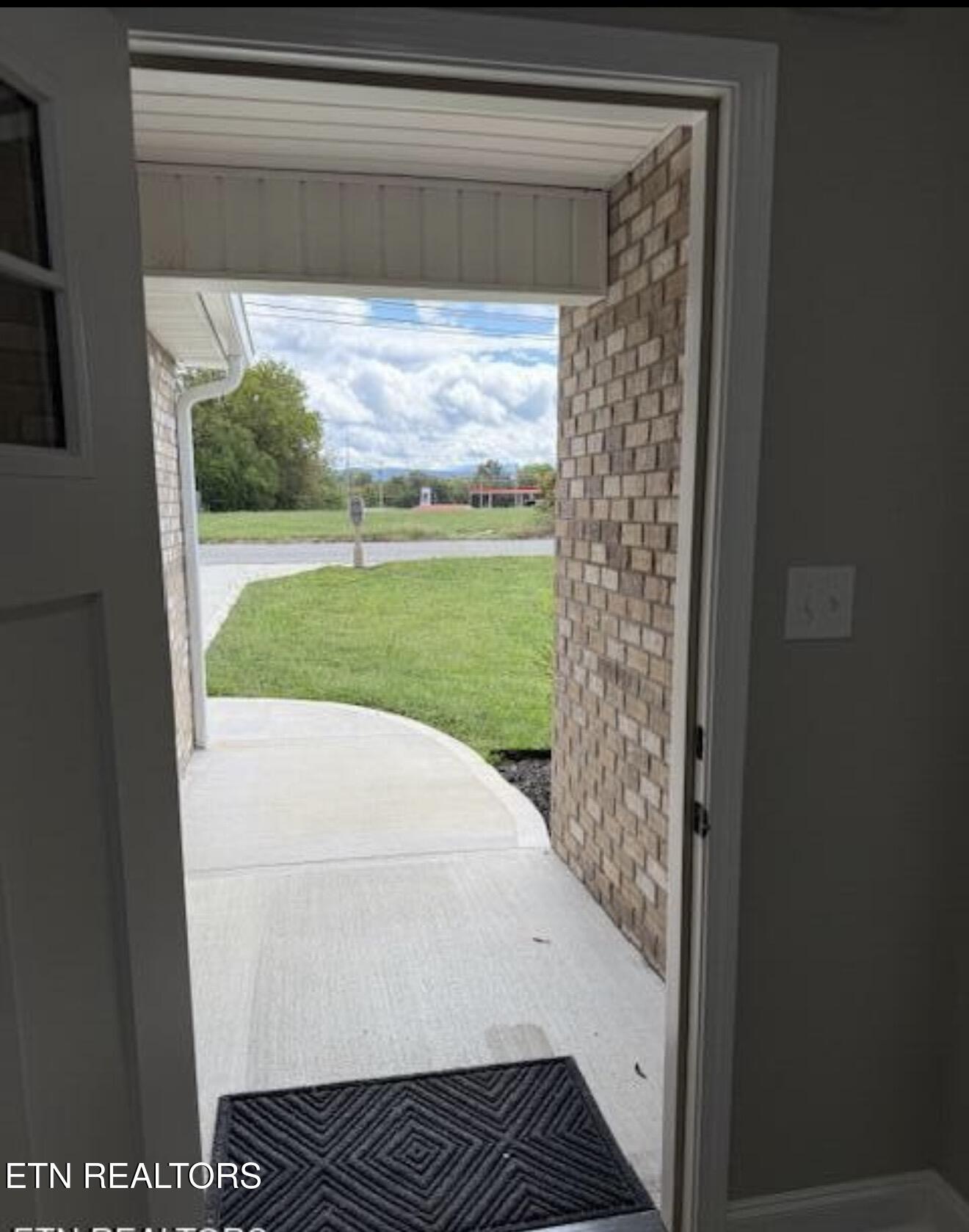 205 Amerine Road Maryville, TN 37804 - Photo 3 of 22 IMG_5239